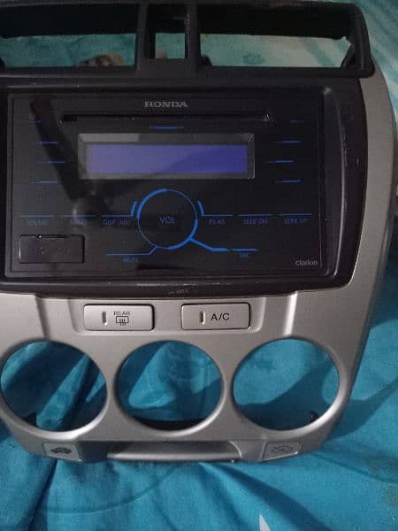 Honda city ivtec genuine built in clarion music audio system 0