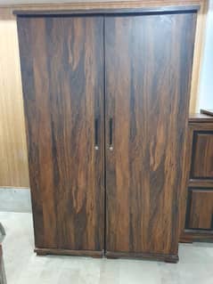 Cupboard for sale (pair) - Good condition