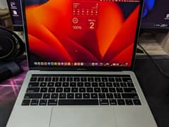 MacBook Pro 2019 13in (i7/16/256)