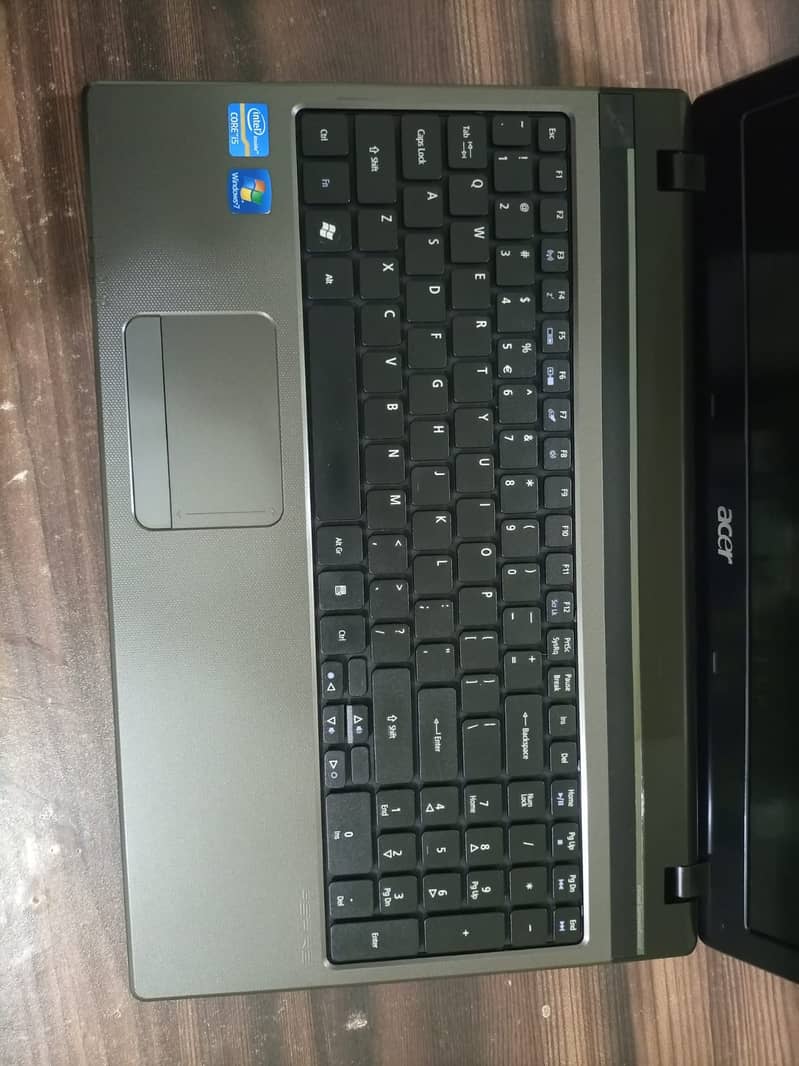 Acer Aspire 5750 Core i5 2nd Gen 6GB Ram 500GB HDD Intel HD Graphics 4