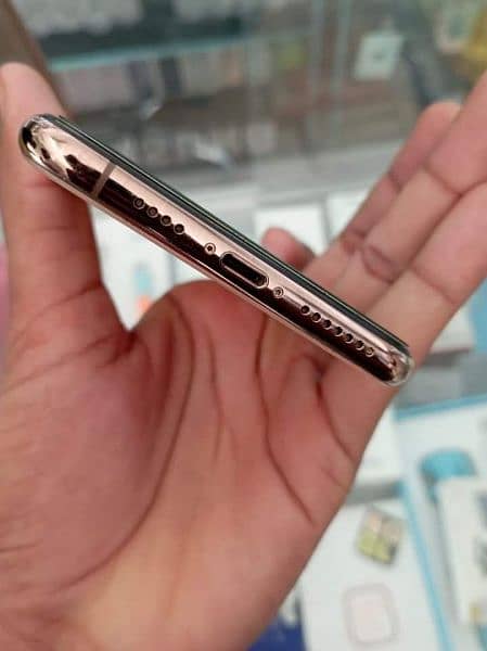 iPhone XS Max 256 GB PTA approved with complete box 4