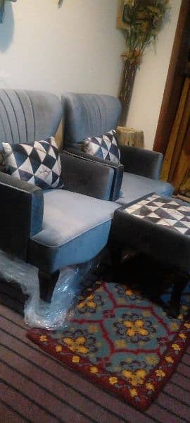 Very beautiful heavy Luxury bed room chairs with table03335138001 2