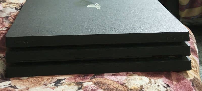 PS4 Pro in pristine condition and a special edition controller 1