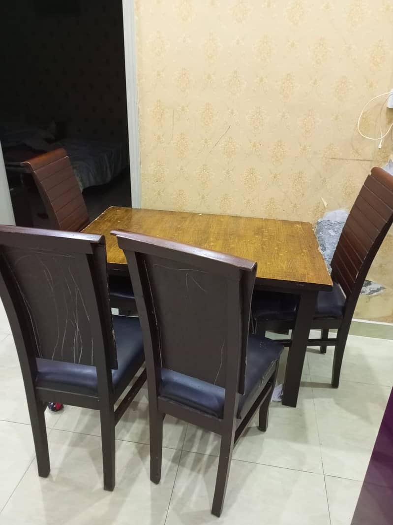 Dining table & chairs set 3