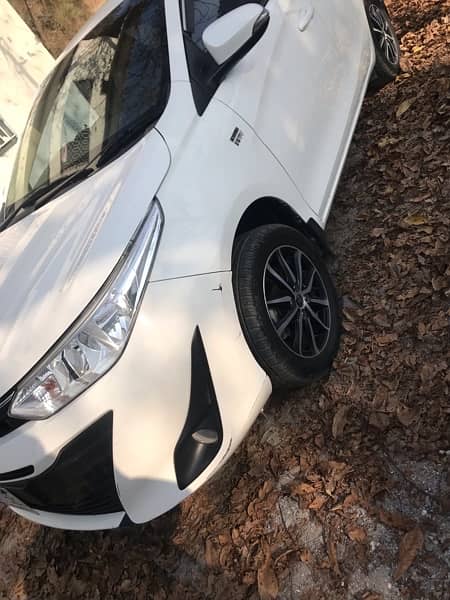 Toyota Yaris white model 2021 3