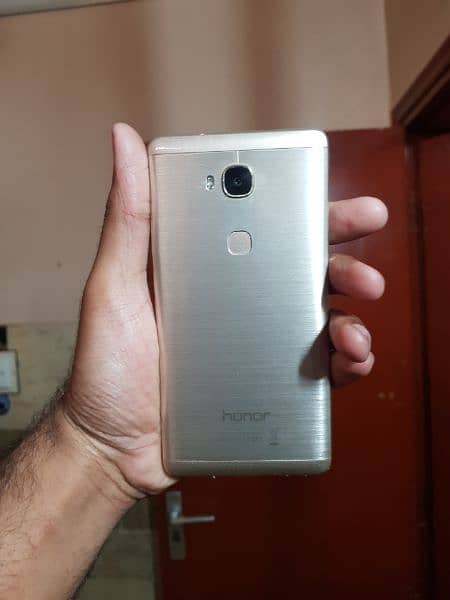 Honor 5x Dual Sim with box and Official PTA Approved for sale. 7