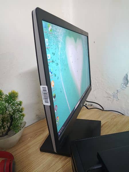 LED Monitor 22 inch HP  DISPLAY  FULL HD 10