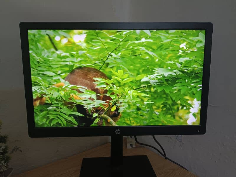 LED Monitor 22 inch HP  DISPLAY  FULL HD 15