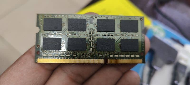 Samsung 4 GB RAM DD3 2Rx8 12800S 1