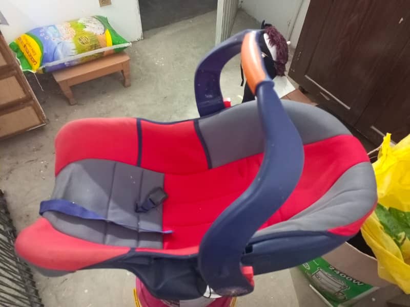 Baby cot - Car seat 0