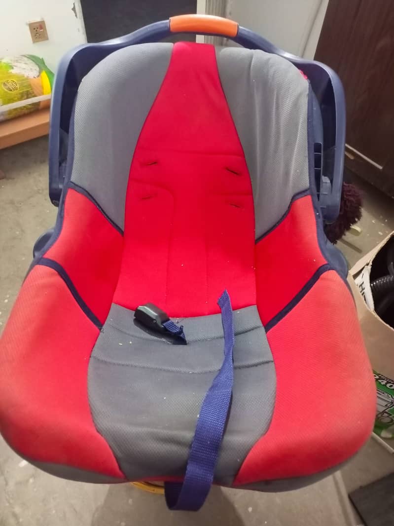 Baby cot - Car seat 2