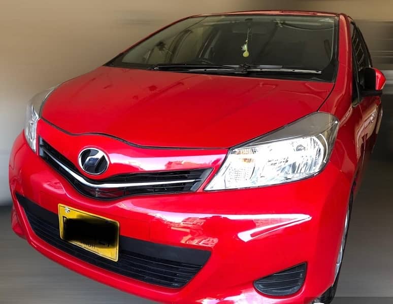 Toyota Vitz Jewela 2012/2015 0