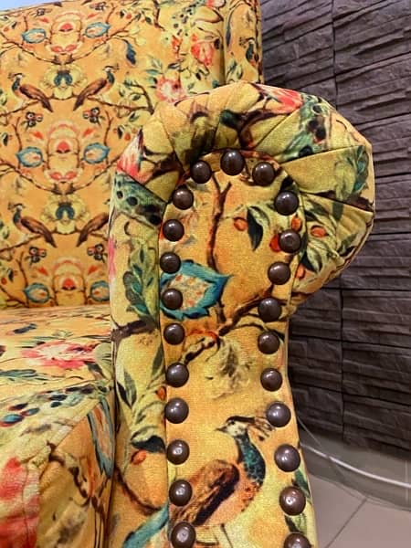 Elegant Yellow Chair with Exquisite Peacock Design! 4