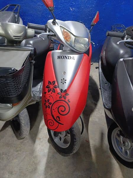 scooties available different models contact at 03004142432 7