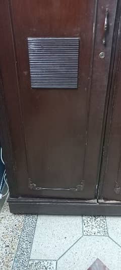 3 door almari  chipboard and wood