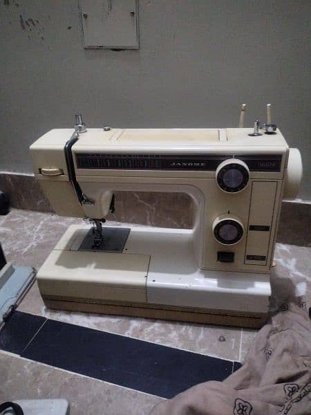 sewing machine 7