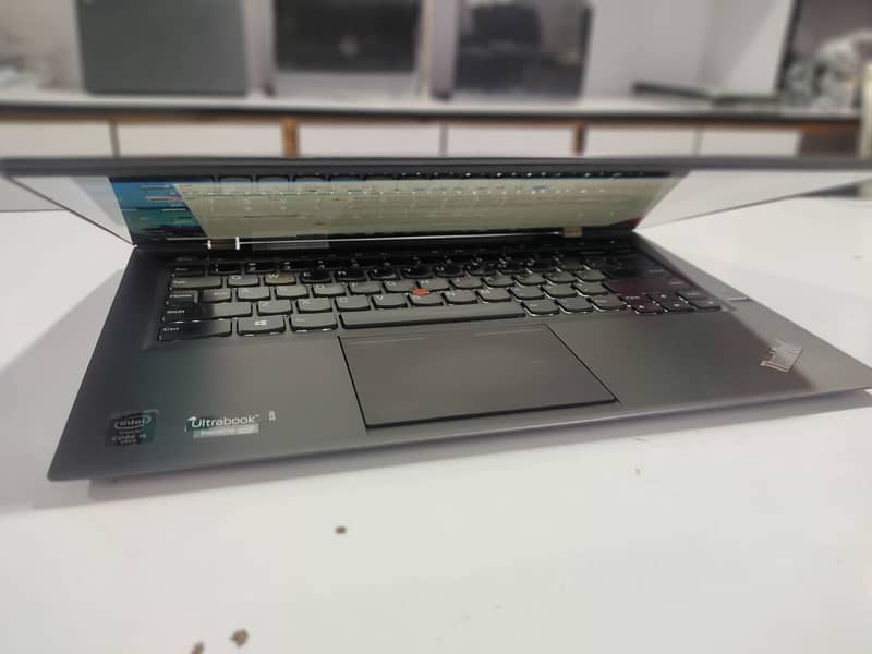 Lenovo X1 Carbon i5 4th 8gb ram 256gb ssd 10