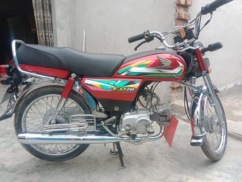 Finally price ha sir ye Honda CD70 10 by 10 condition 6500chali ha 0