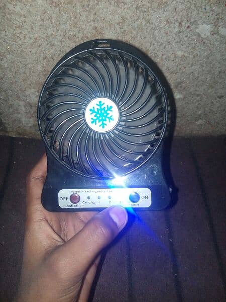 mini portable fan 2