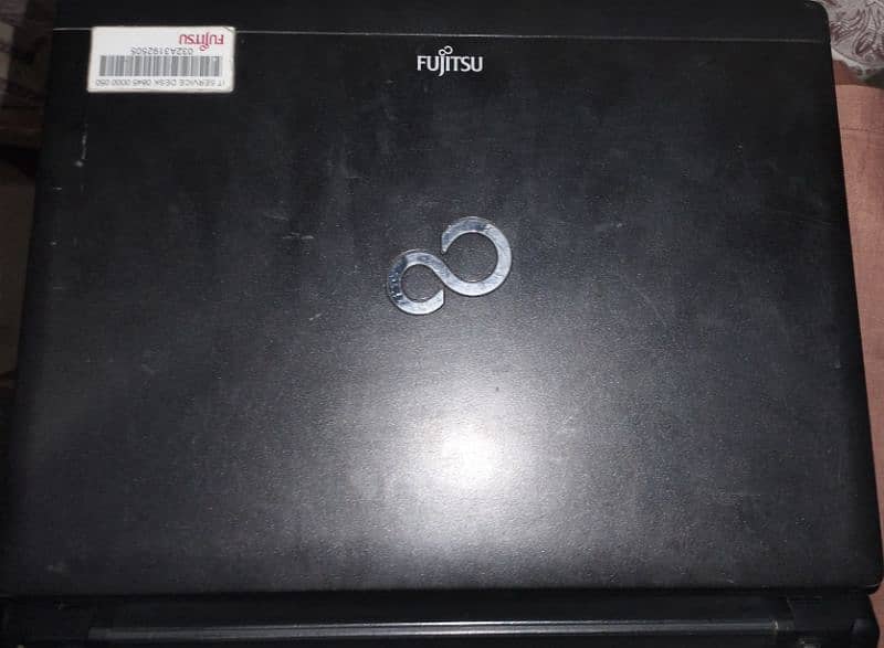 Fujitsu mini laptop 1