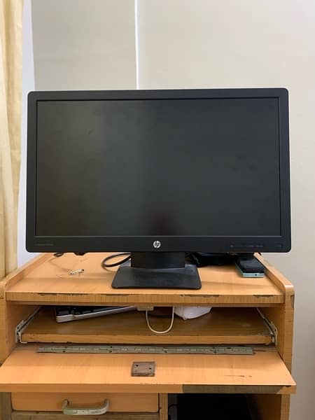 24 inch lcd ips panel 10/10 conditon all ok 0