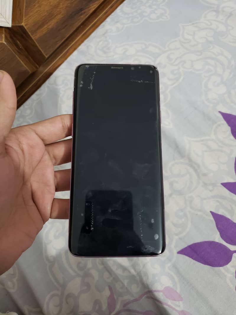 S9 Plus Complete Body without Panel. . . 4
