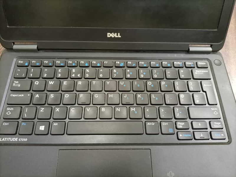 Dell Latitude E7250 Core i5 5th Genertion 8GB Ram 128Gb SSD 2