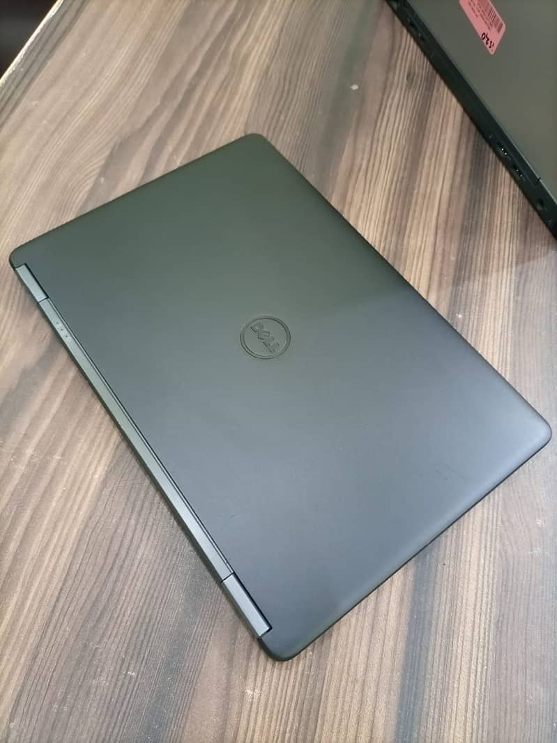 Dell Latitude E7250 Core i5 5th Genertion 8GB Ram 128Gb SSD 4