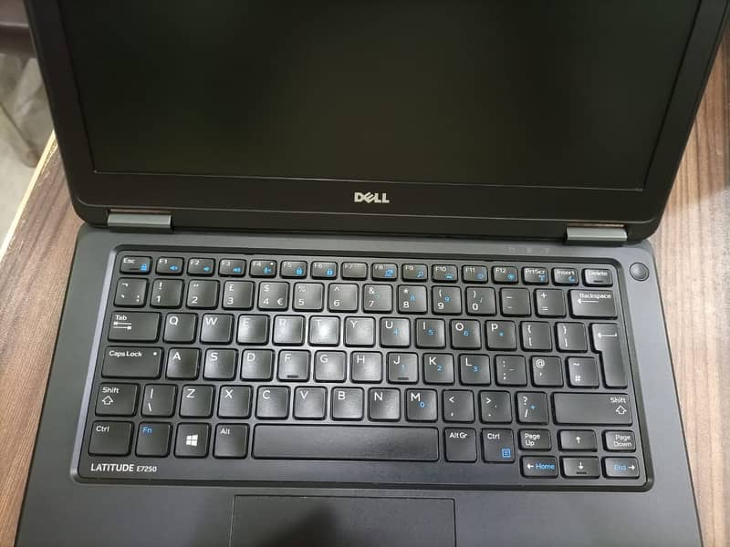 Dell Latitude E7250 Core i5 5th Genertion 8GB Ram 128Gb SSD 13