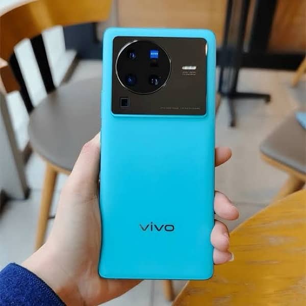 VIVO X80 5