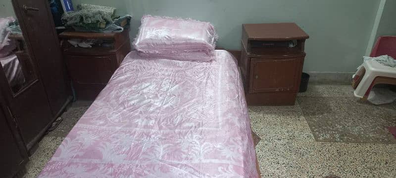single bed for Sale 0