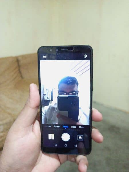 Huawei y9 2018 oragenal mobile 1