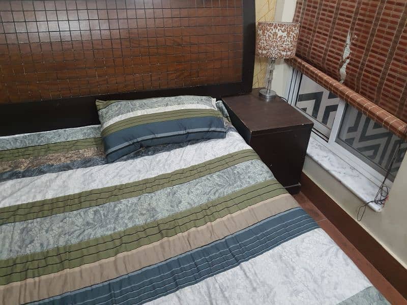 King Size Bed set, Side Tables, wihout mattress 6