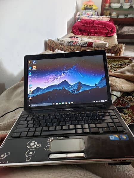 HP Dv4 2155dx laptop 1