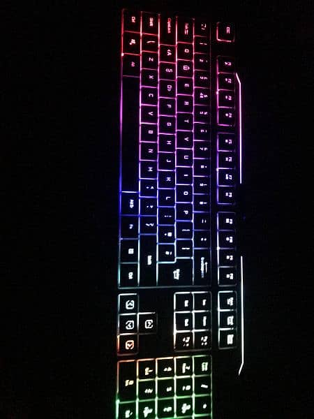 Gaming keyboard brand new with a free mouse as a gift 2