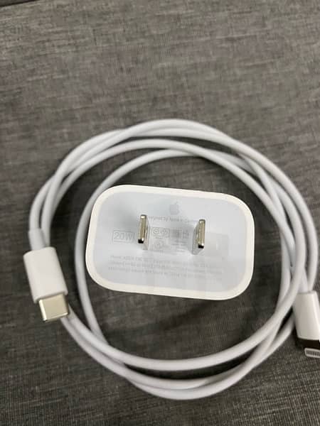 iphone 11 non pta with original charger 6