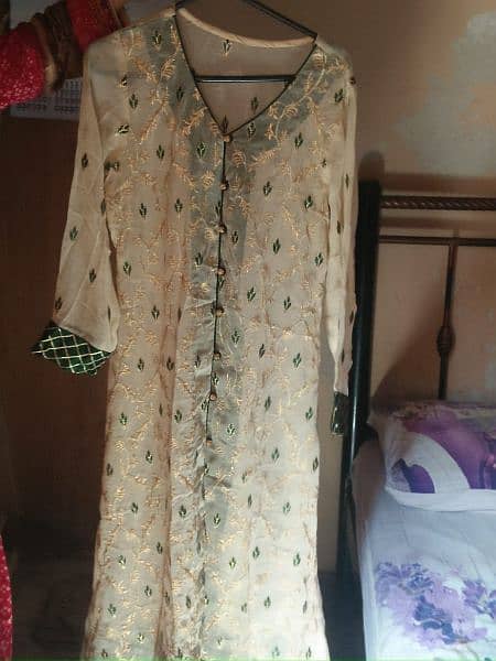 masury gaon with inner shirt and dupatta and silk embroided trouser. 3