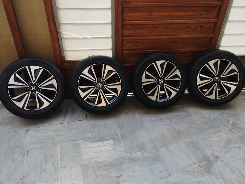 Honda Civic Turbo Rs original Thailand alloys with tyres for sale 0