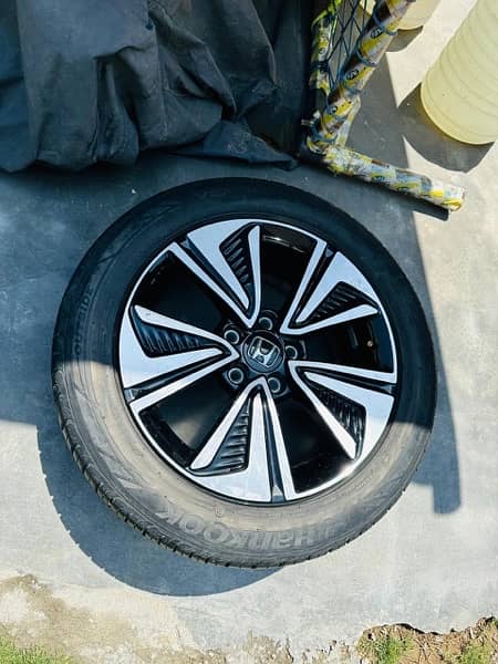 Honda Civic Turbo Rs original Thailand alloys with tyres for sale 6