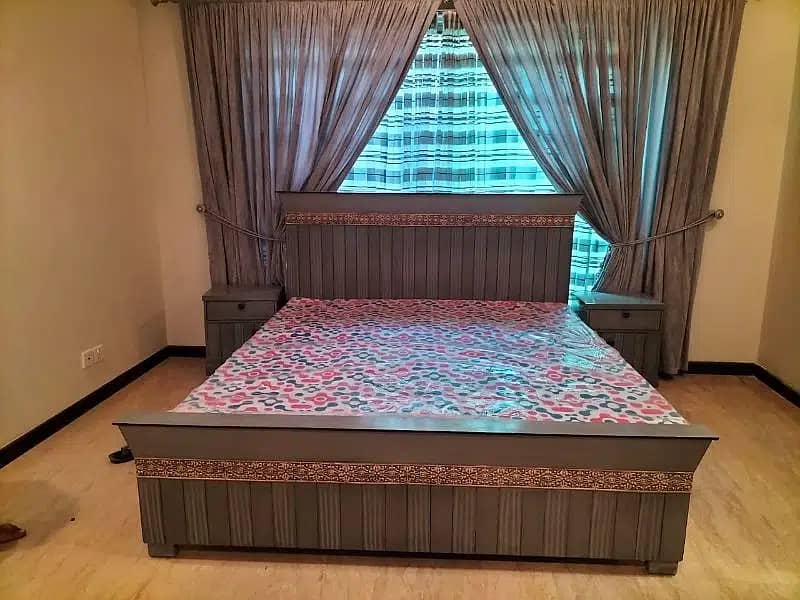 Double bed / bed set / Side Tables / Dressing Tables / bed / king bed 16