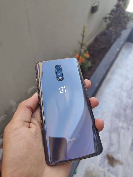 Oneplus 7 with Original Box/Charger 0