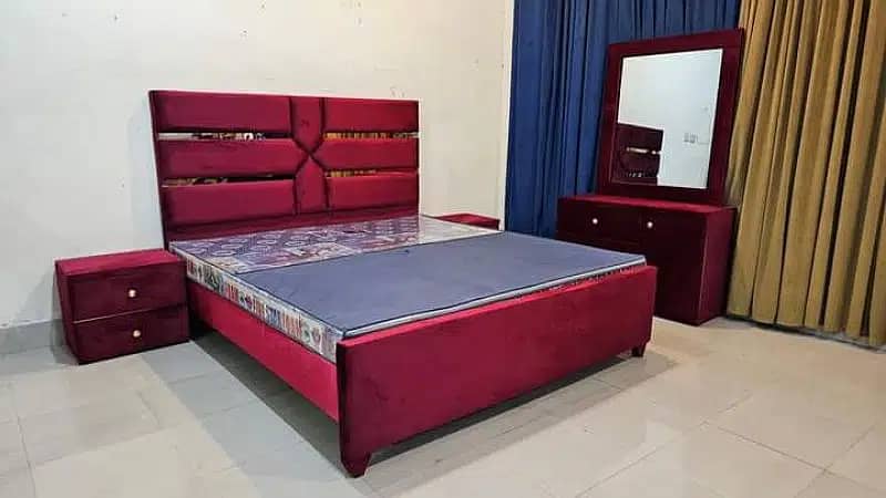 bed / bed set / poshish bed / double bed / bed with side tables 0