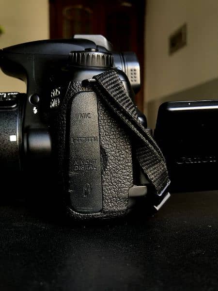 Canon 60D | 18-55mm lens | Body, Charger, Battery 9