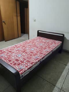 Wooden single bed 0