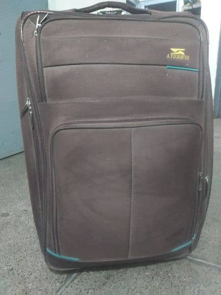 Suitcase Full size/traveling bag 4