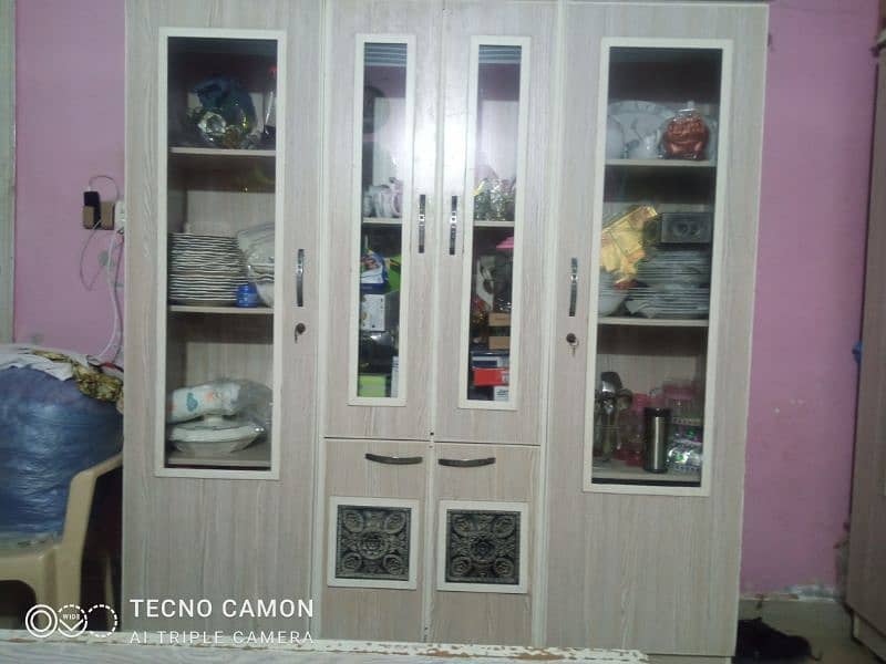 badroom set 4 pes urgent sale 3