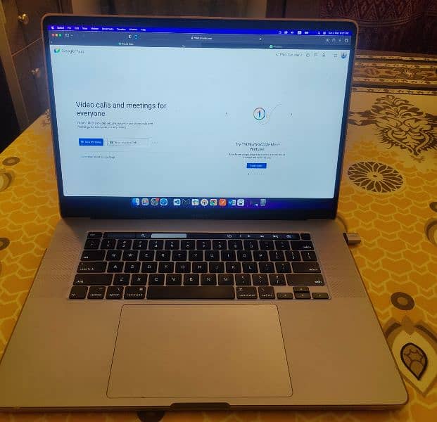 MacBook Pro 2019 with Box 1