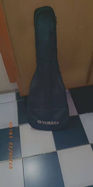 guitar semi electric professional iska size Hai 40 inch 2