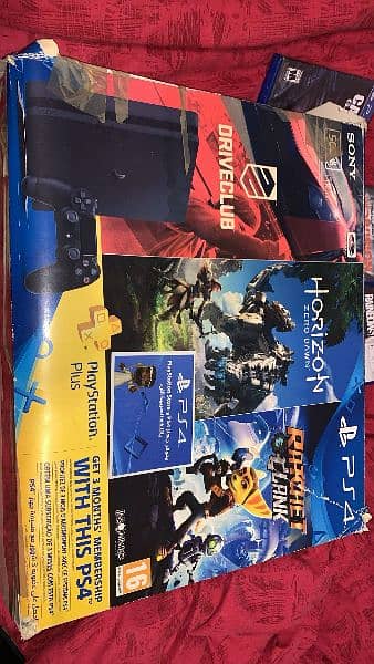 Ps4 slim 500GB with 4 cds 1