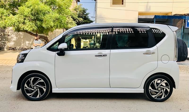 Daihatsu move custom Rs , Mira Alto nissan days toyota honda 4